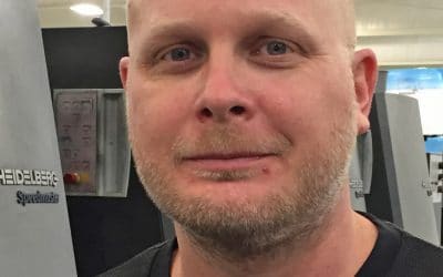 McCLUNG RECOGNIZES EMPLOYEE OF THE QUARTER